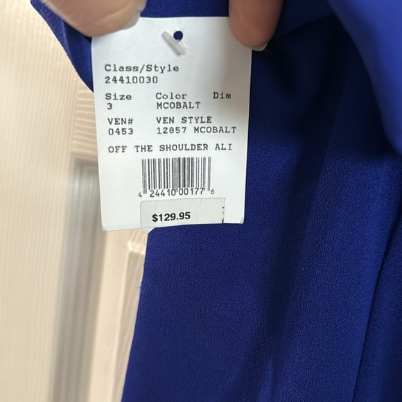 Off shoulder dress NWT- purchased approx 4months ago-unworn - Picture 6 of 6